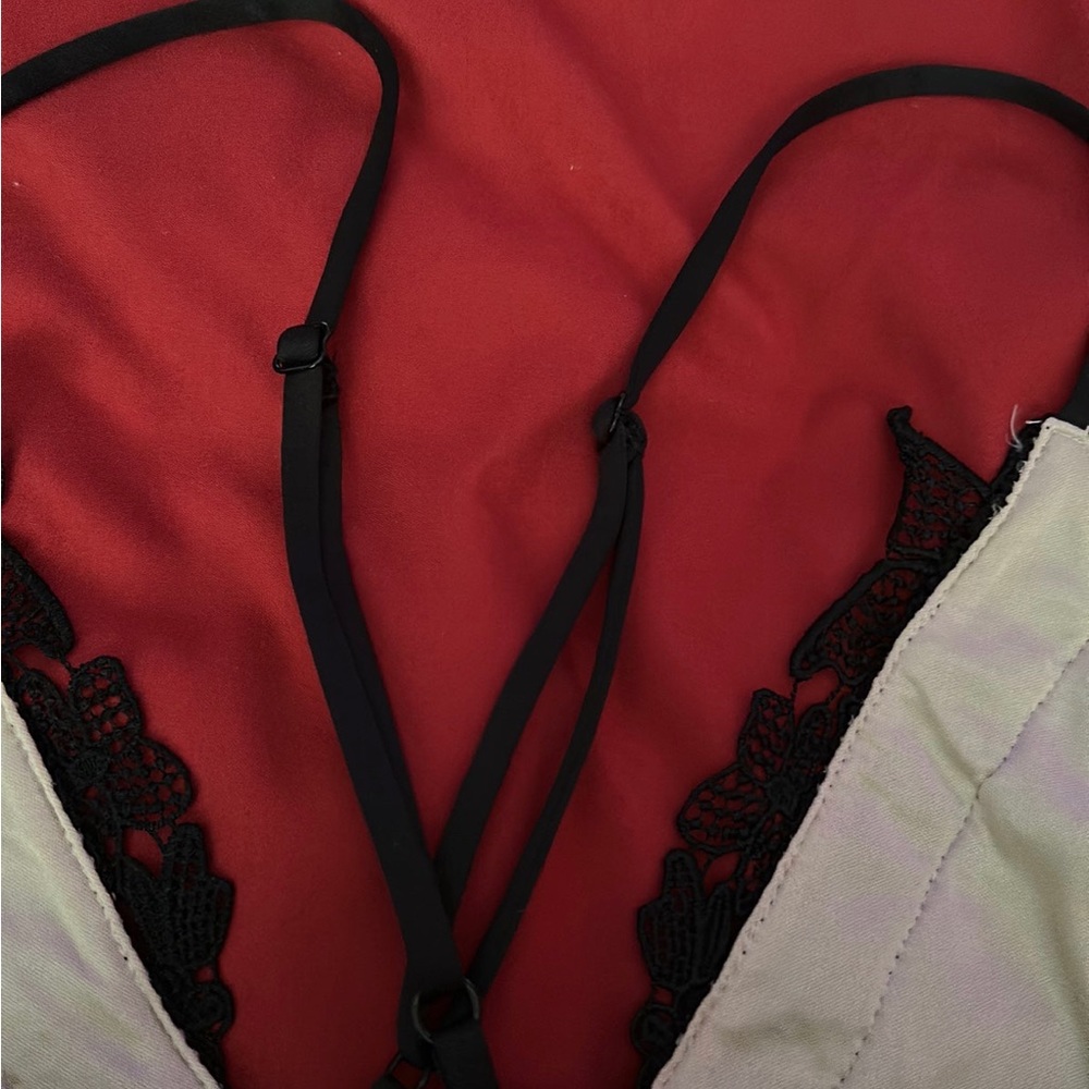 Express Bodysuit - Picture 4 of 6